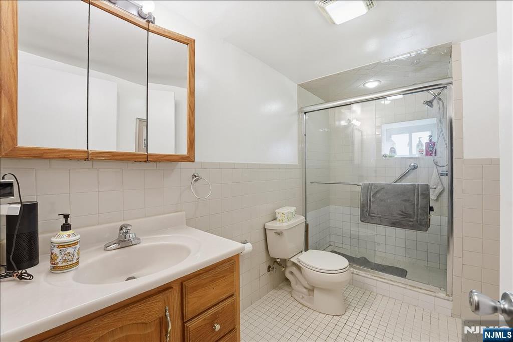 property viewer photo 16