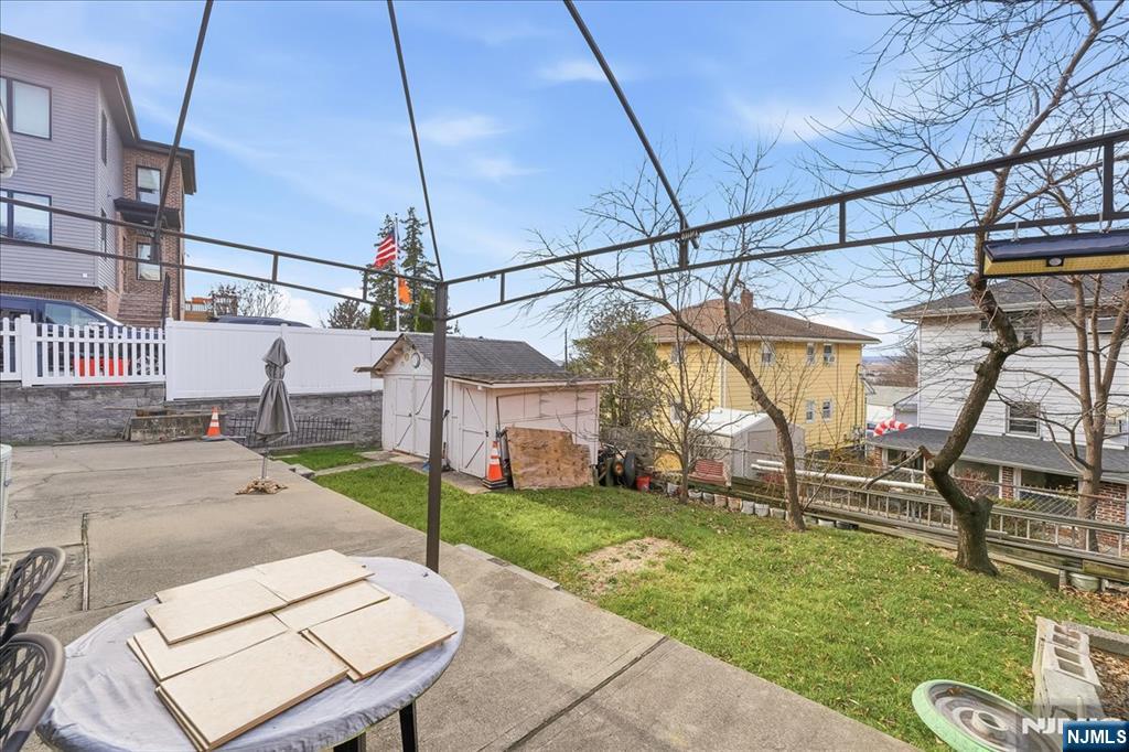 property viewer photo 26