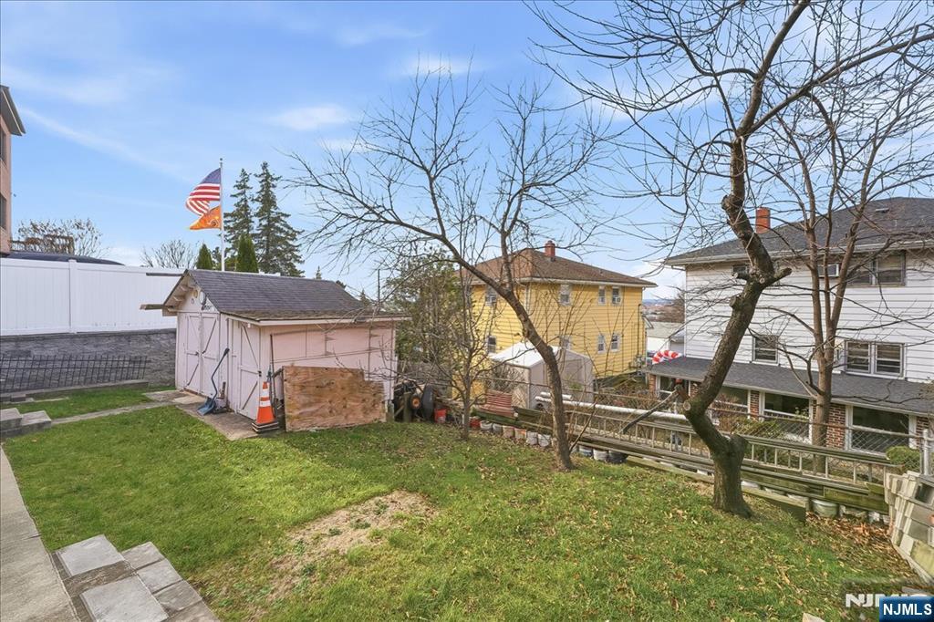 property viewer photo 27