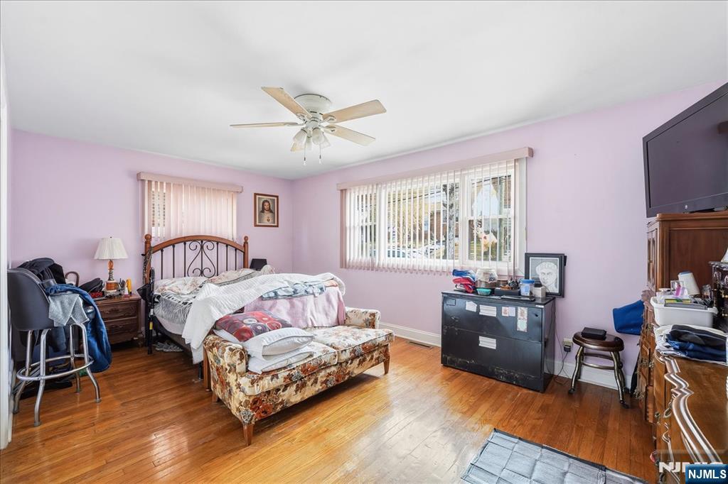 property viewer photo 8