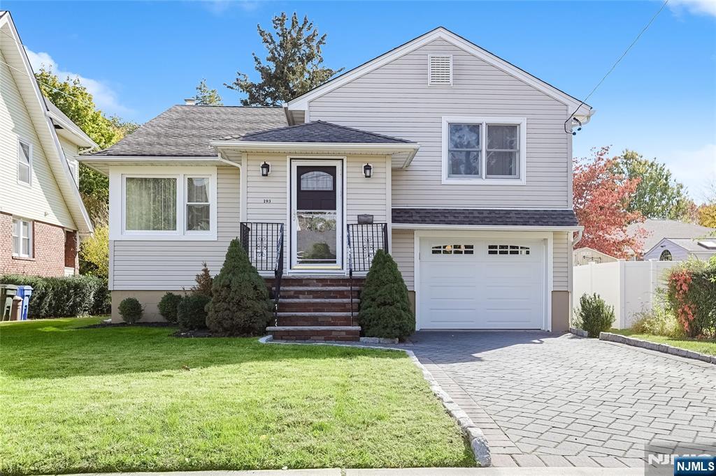 main property photo 0