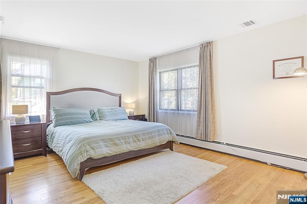 property viewer photo 15