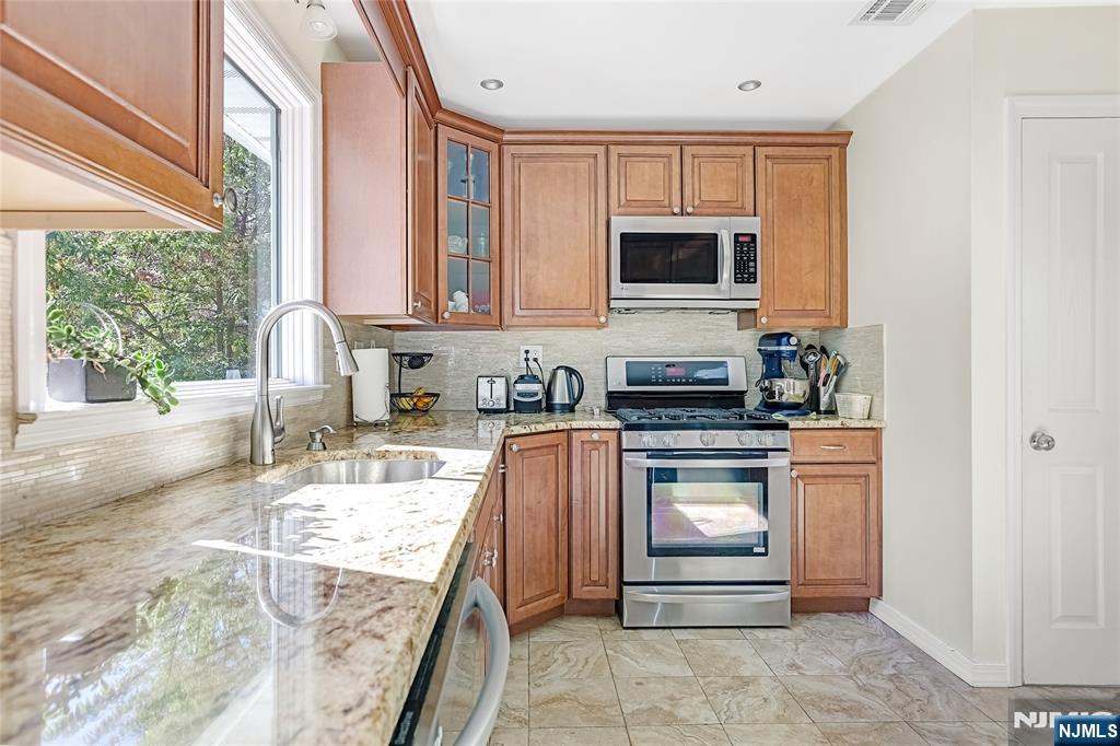 property viewer photo 6
