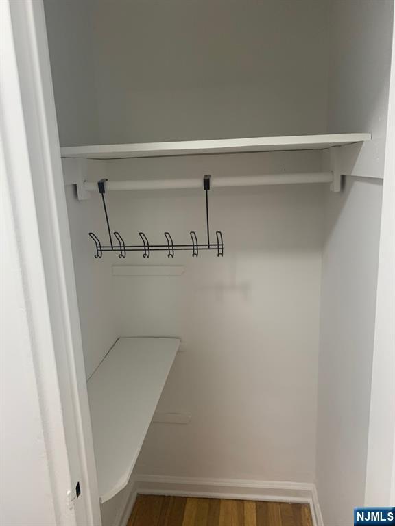 property viewer photo 4