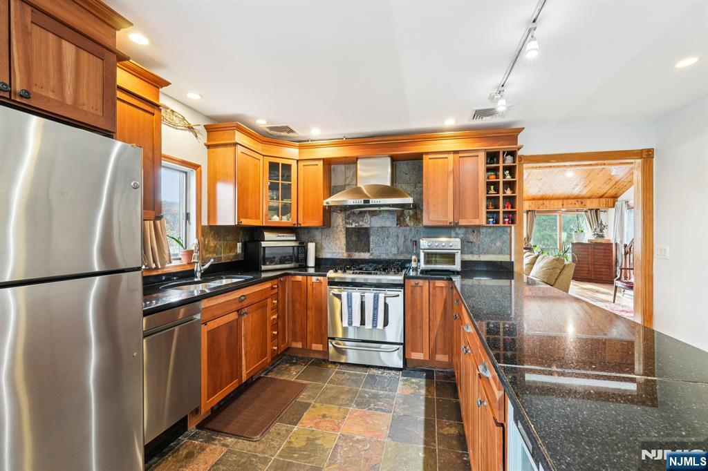 property viewer photo 13