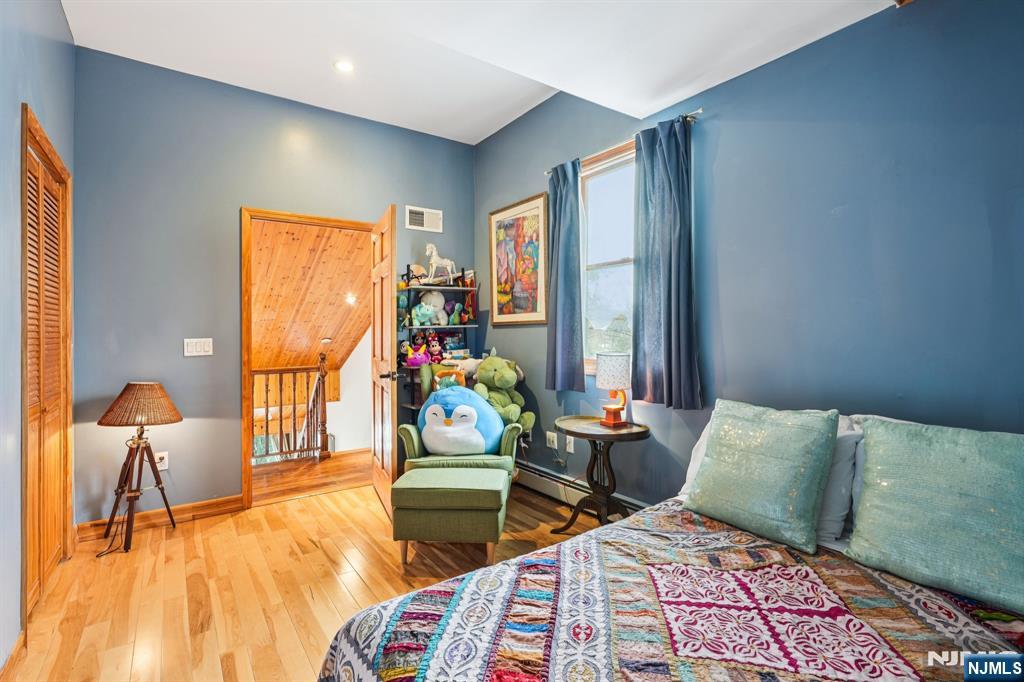 property viewer photo 21