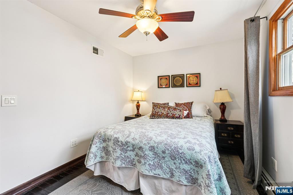 property viewer photo 25