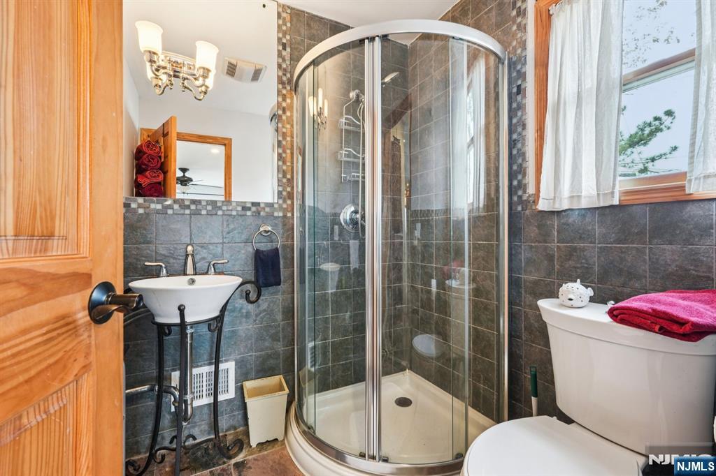 property viewer photo 26