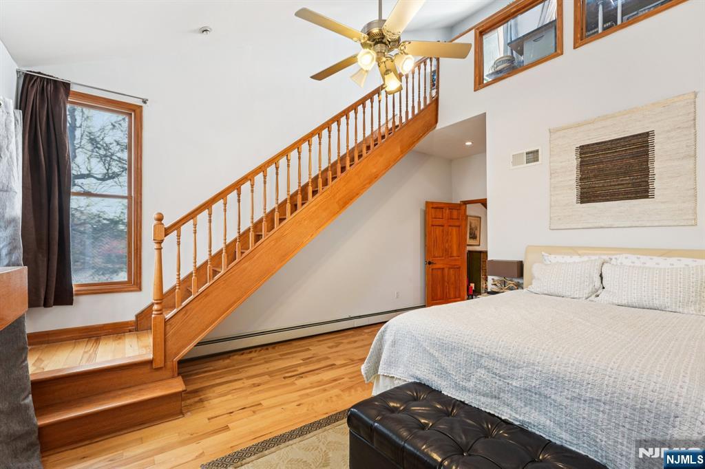 property viewer photo 27