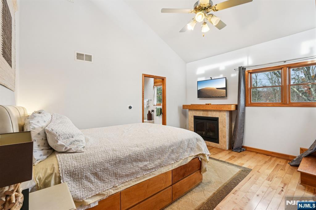 property viewer photo 28