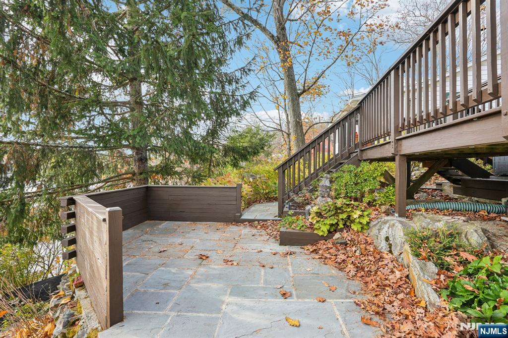 property viewer photo 36