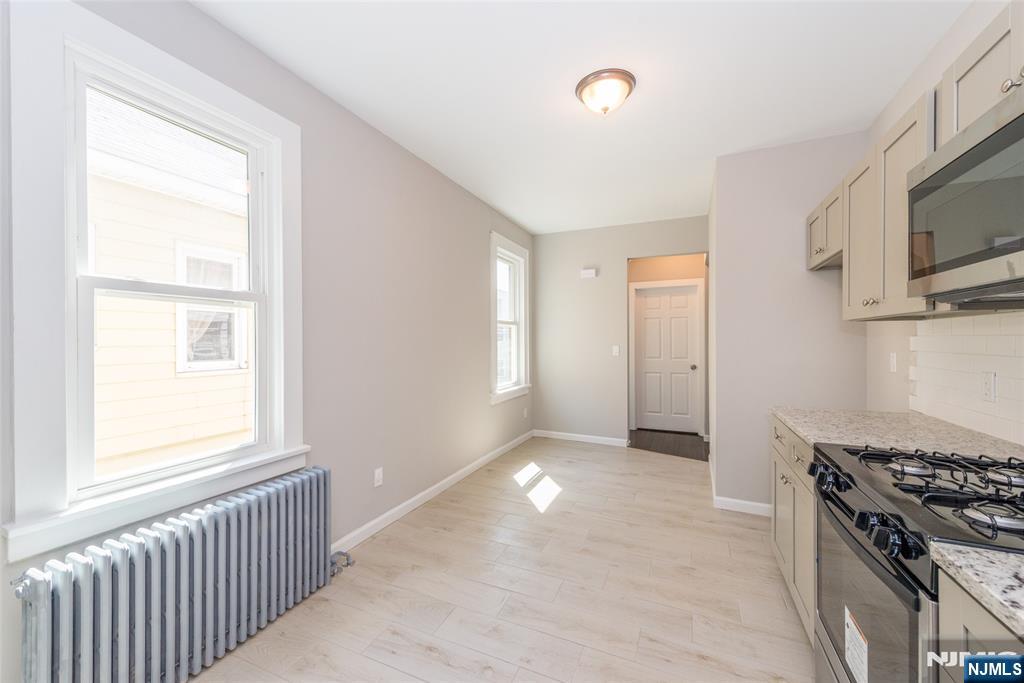 property viewer photo 11