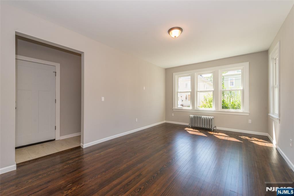 property viewer photo 15