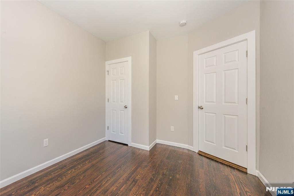 property viewer photo 21