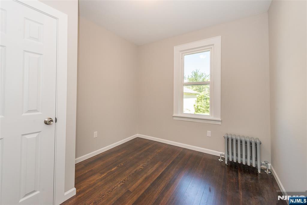property viewer photo 22
