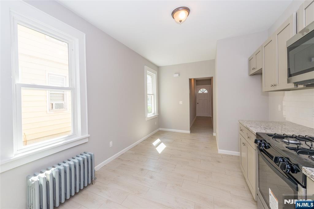 property viewer photo 25