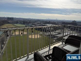 property viewer photo 10