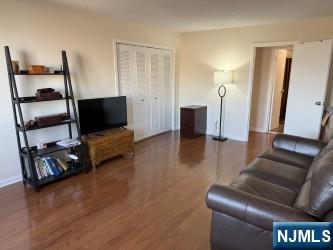 property viewer photo 13