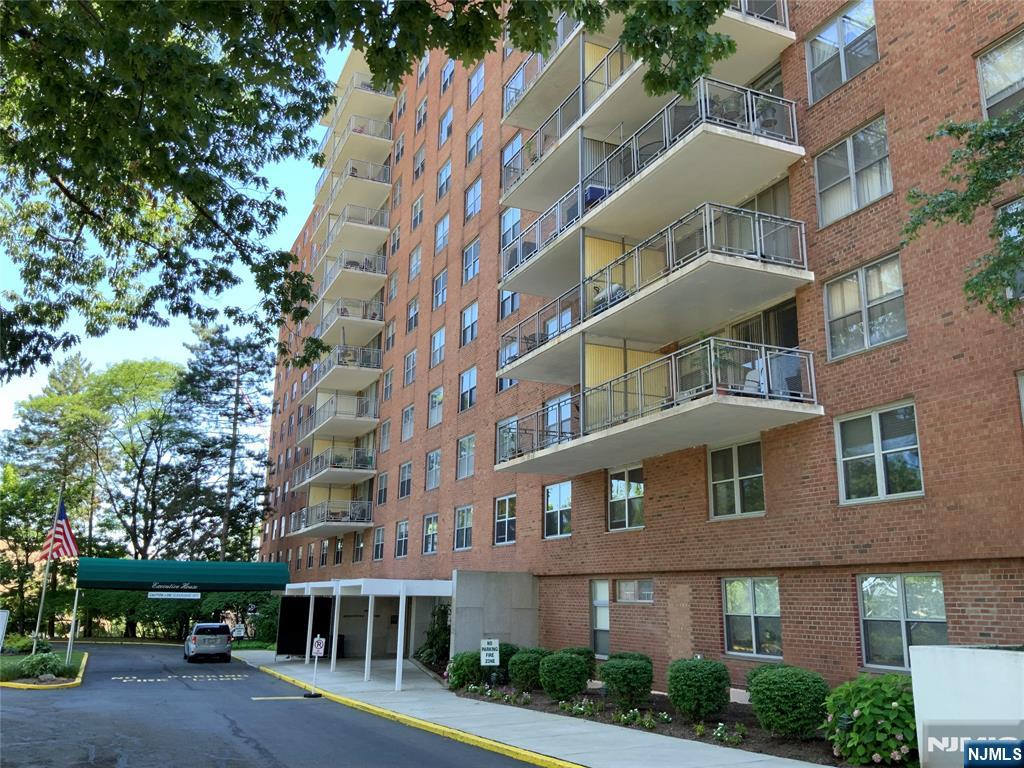 property viewer photo 1