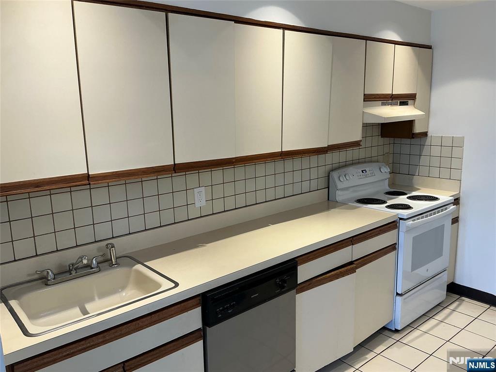 property viewer photo 13