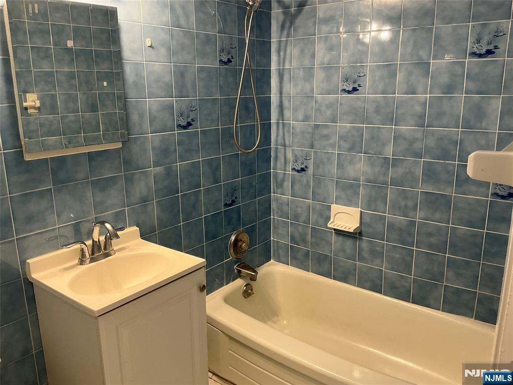 property viewer photo 16