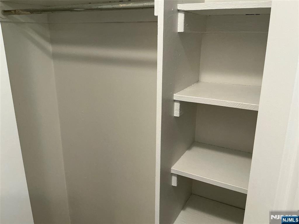 property viewer photo 18