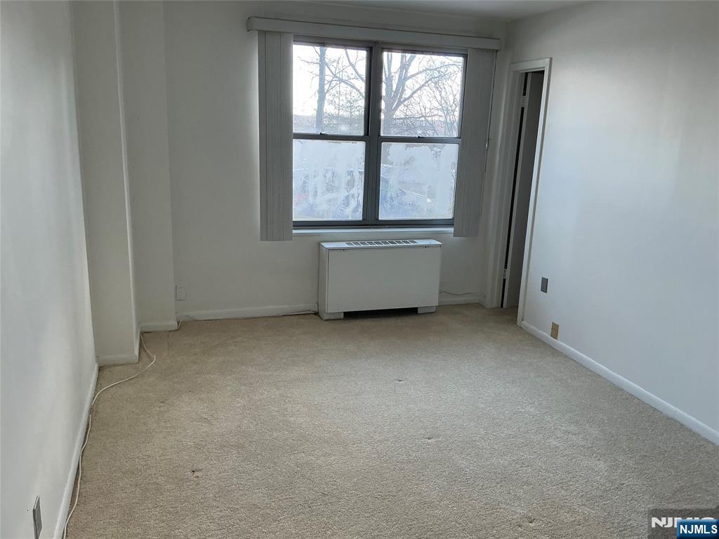 property viewer photo 6