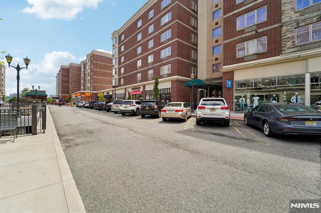 main property photo 34