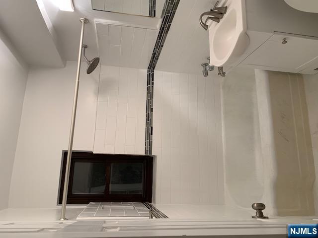 property viewer photo 10
