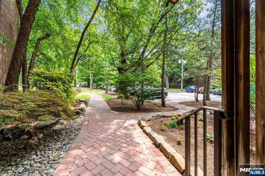 property viewer photo 2