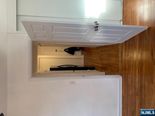 property viewer photo 4
