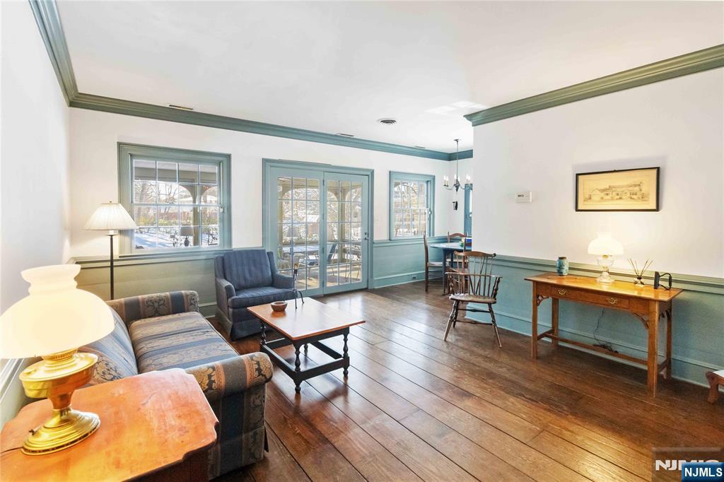 property viewer photo 10