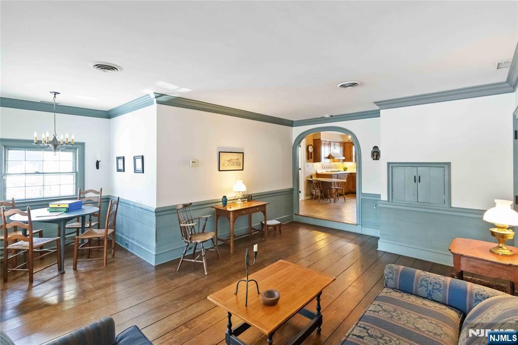 property viewer photo 11