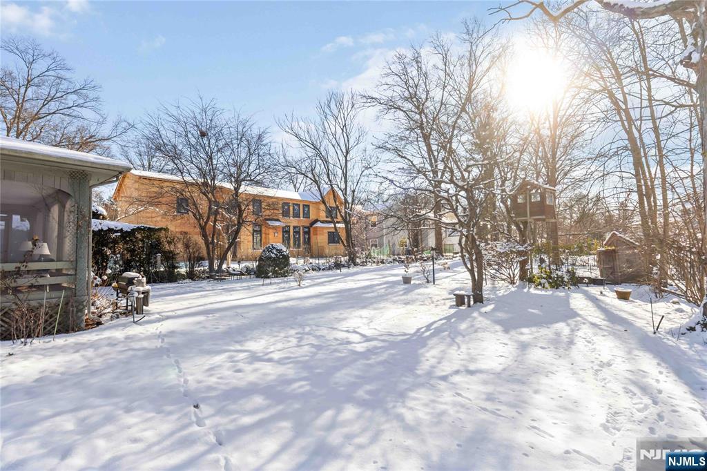 property viewer photo 25