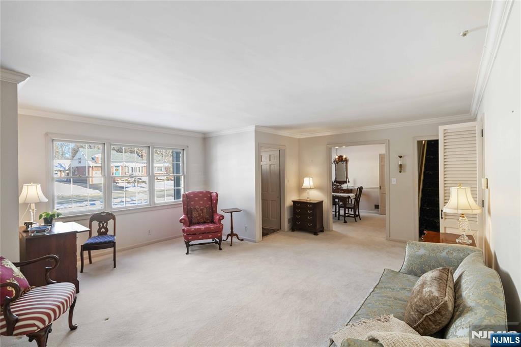 property viewer photo 4