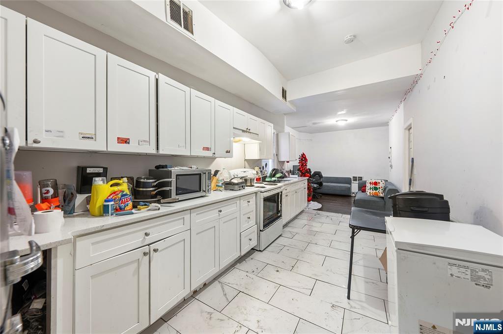 property viewer photo 14