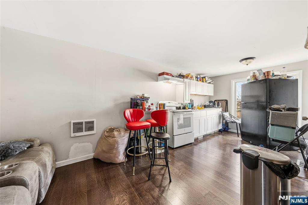 property viewer photo 20
