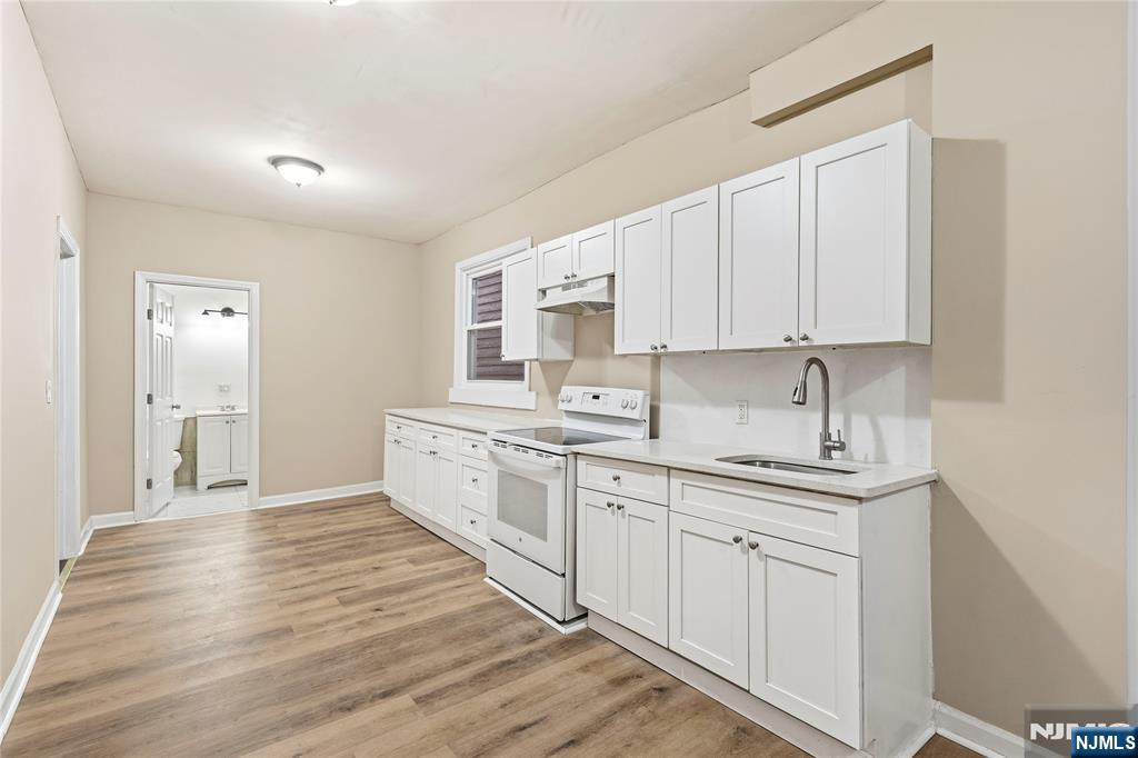 property viewer photo 5
