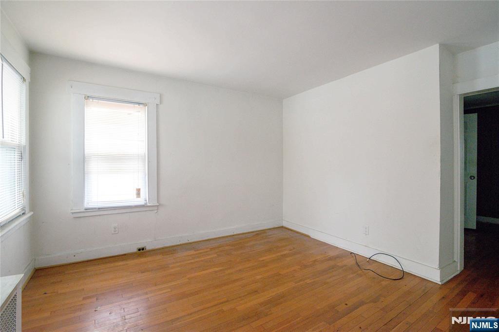 property viewer photo 13