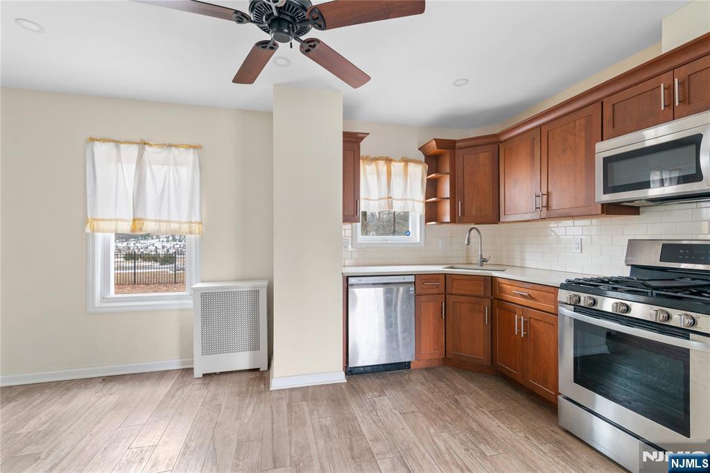 property viewer photo 2
