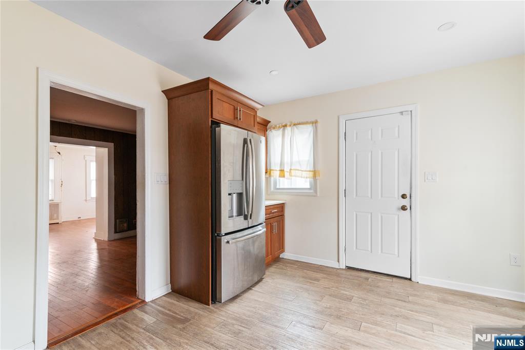 property viewer photo 4