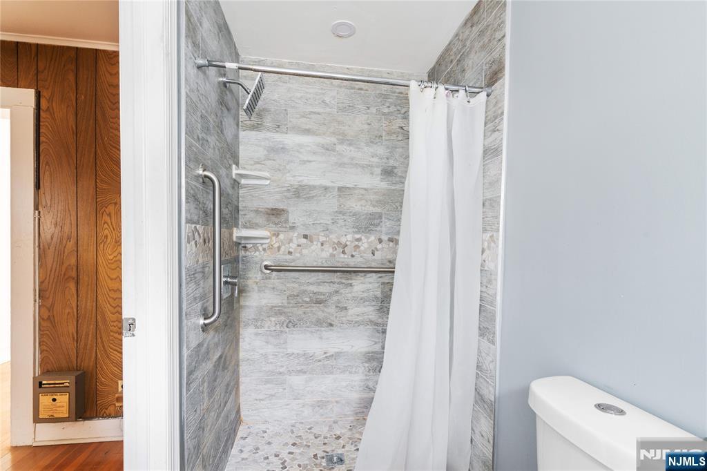 property viewer photo 8