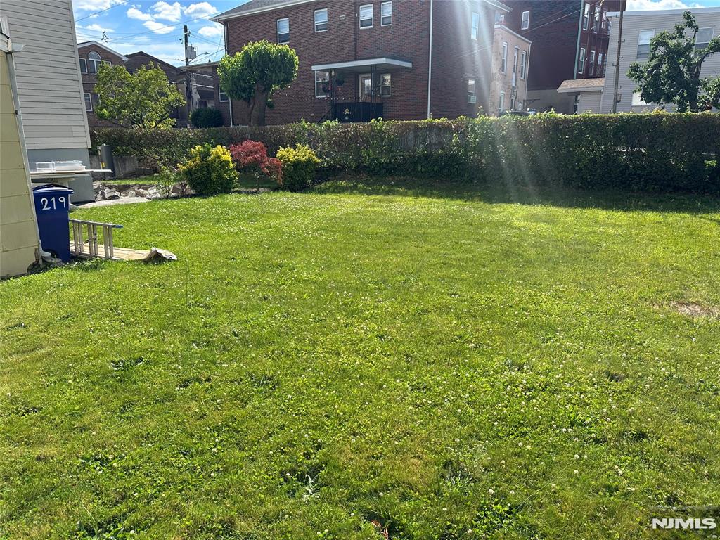 main property photo 14