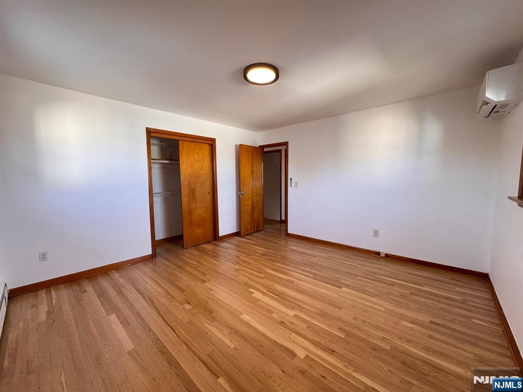 property viewer photo 13