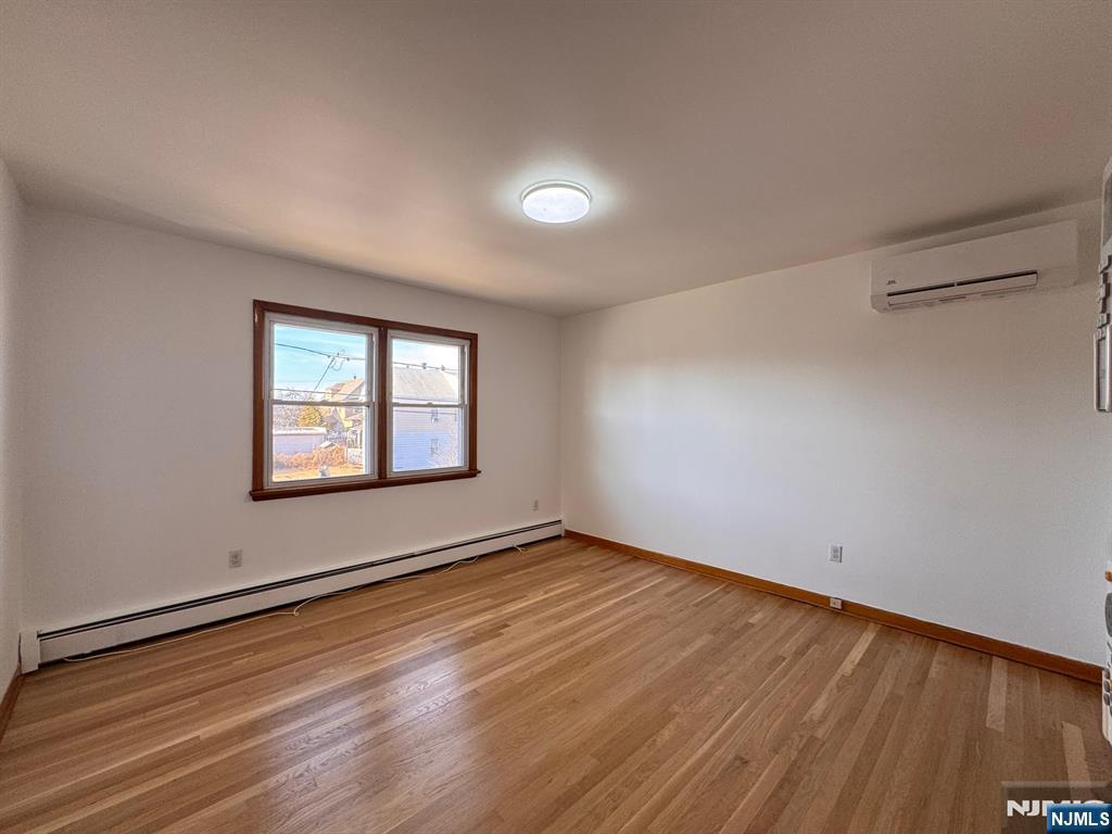 property viewer photo 8