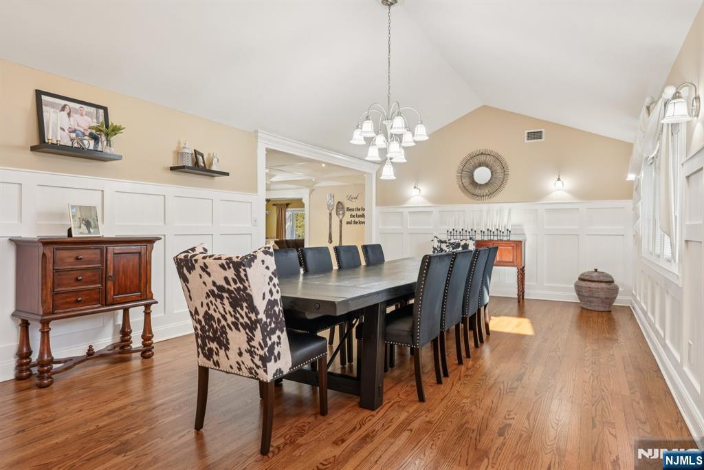 property viewer photo 12