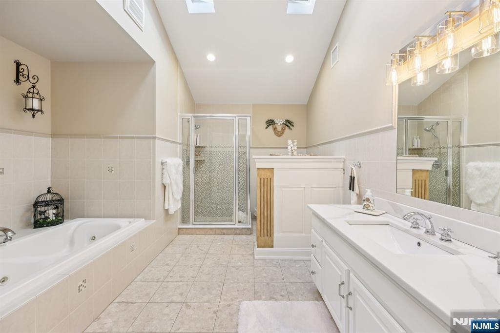 property viewer photo 24