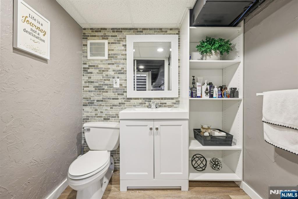property viewer photo 30