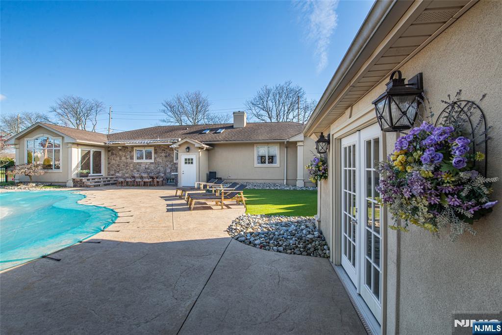 property viewer photo 34