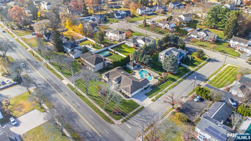 property viewer photo 46